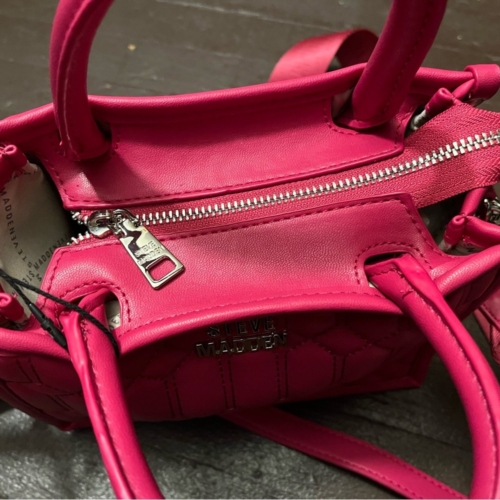 NWT Steve Madden fuschia Bniko hand or shoulder bag - Picture 6 of 7